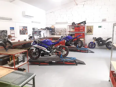 Motofast serwis motocykli sportowych